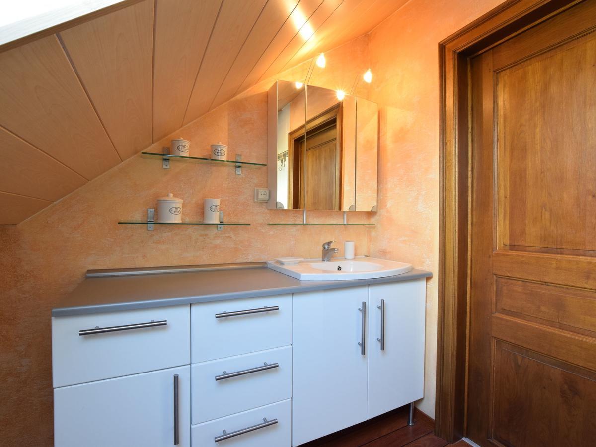 Cozy Holiday Home In Noville With Private Terrace Luzery Bagian luar foto